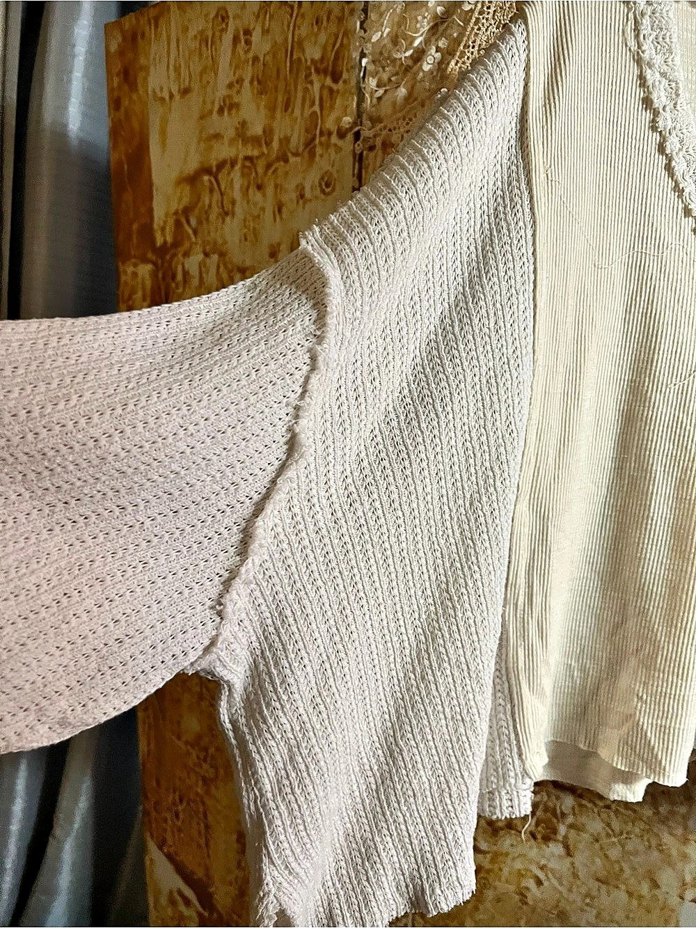 POL Floral Knit Tunic Top in White & Pink Size Small - Picture 6 of 8